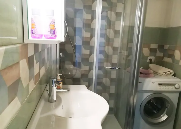 Modern With Wi-fi, Air Conditioning And Balcony; Pets Allowed *