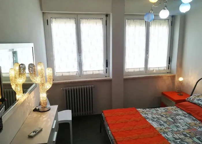 Modern With Wi-fi, Air Conditioning And Balcony; Pets Allowed * 奥特朗托