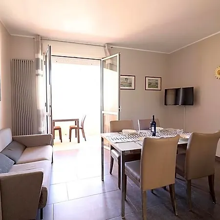 Modern With Wi-fi, Air Conditioning And Balcony; Pets Allowed * Отранто