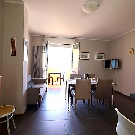 Дом отдыха Modern With Wi-fi, Air Conditioning And Balcony; Pets Allowed