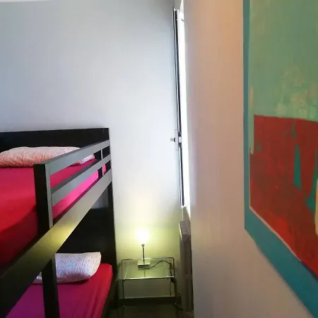 Ferienhaus Modern With Wi-fi, Air Conditioning And Balcony; Pets Allowed *