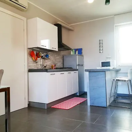 Modern With Wi-fi, Air Conditioning And Balcony; Pets Allowed