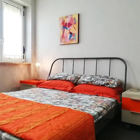 Tatil Evi Modern With Wi-fi, Air Conditioning And Balcony; Pets Allowed Otranto